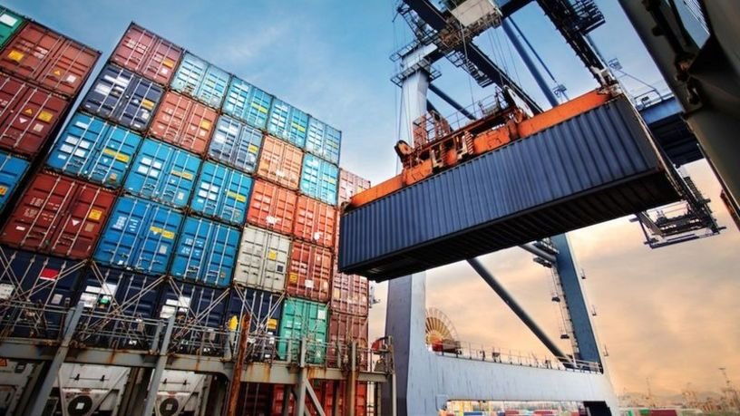 Dış ticaret açığı Kasım’da 7,5 milyar dolar oldu