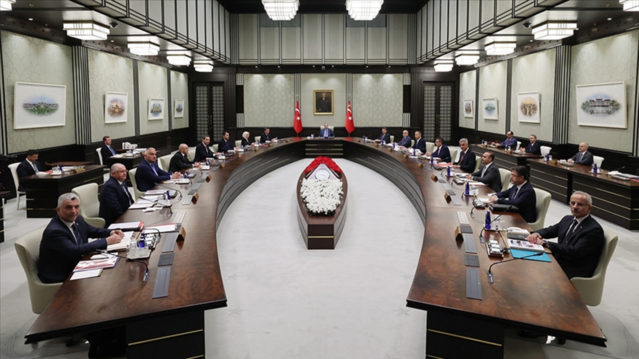 Yılın ilk kabine toplantısı bugün yapılacak: Emekli ve memura refah payı verilecek mi?