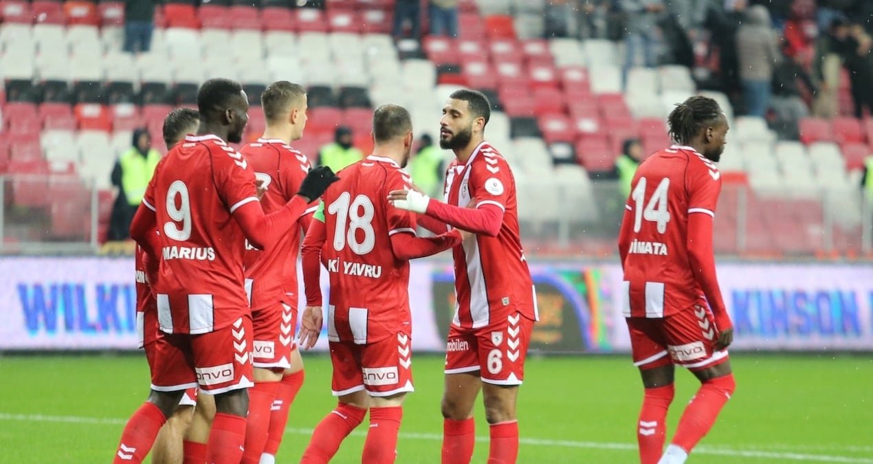 Samsunspor 7 dakikada işi bitirdi!