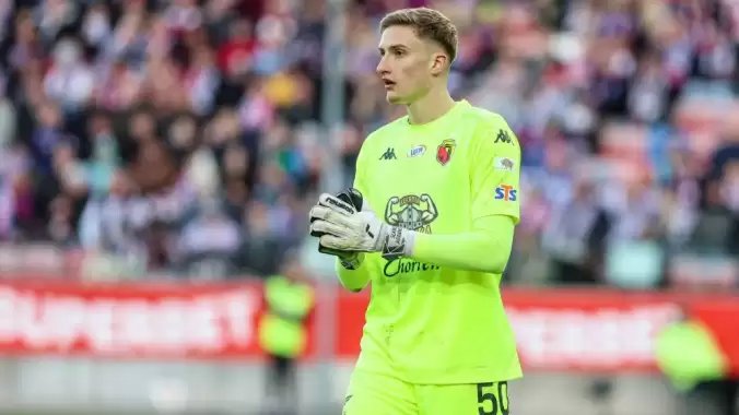 Trabzonspor’dan kaleye sürpriz hamle! Genç Polonyalı takipte