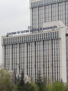 Sendikalara menfaat uyarısı!